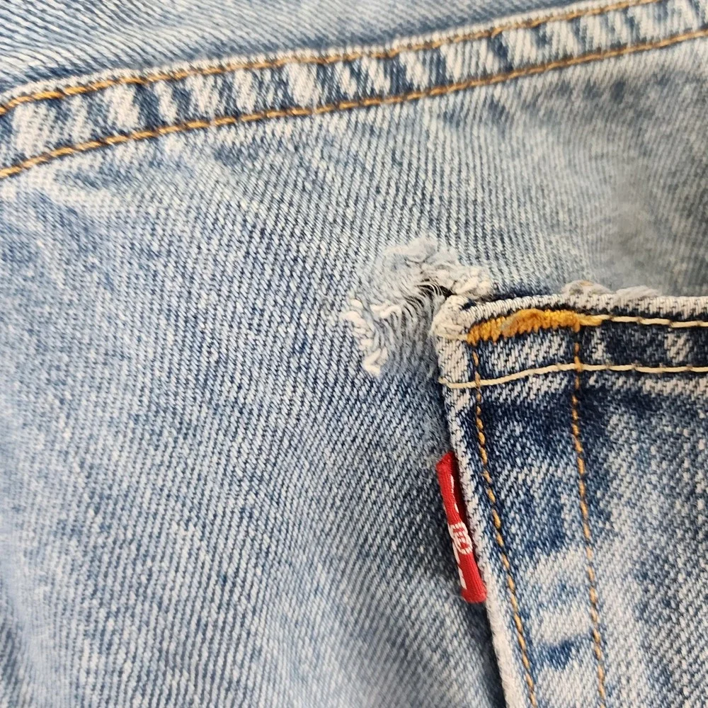 Levis 550 Relaxed Fit Tapered Leg Jeans Mens 36x32 Medium‎ Wash Blue Denim